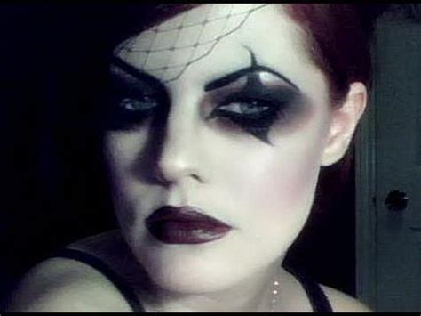 gothic makeup using dark colors - Pretty Designs