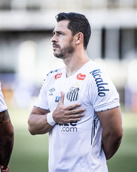 Veja a provável escalação do Santos para o jogo contra o Avaí pela