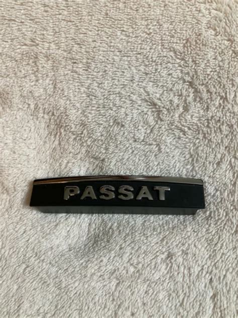 Original Schriftzug Passat Logo Zeichen Emblem Plakette B Vw