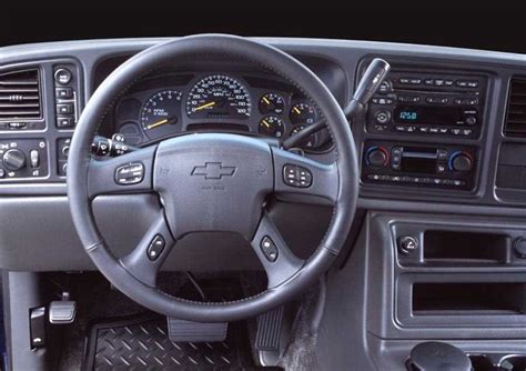 Exploring the Interior Components of a 2003 Chevy Avalanche: A Visual ...