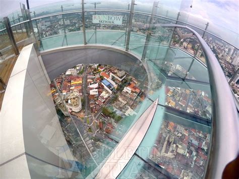 [PHOTOS] The Highest Glass Skywalk In Malaysia Is Now Open To The Public