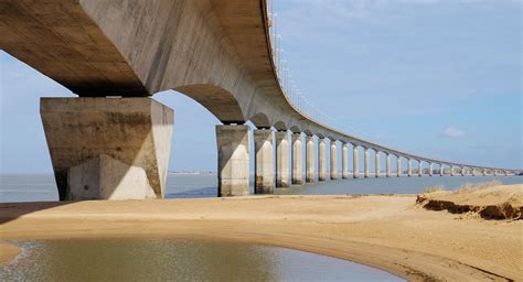 Charente Maritime Le P Age Du Pont De L Ile De R Partiellement Ferm