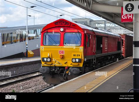 Class 66 diesel locomotives hi-res stock photography and images - Alamy