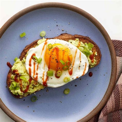 Avocado-Egg Toast