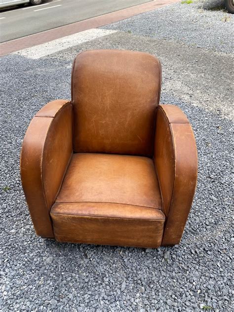 Proantic Fauteuil Club Art Deco En Cuir Circa 1930 1950