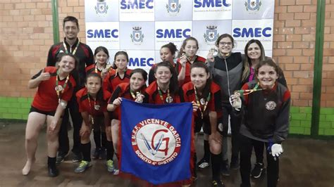 Escola Vicente Garcia Campe De Futsal Feminino Na Etapa De