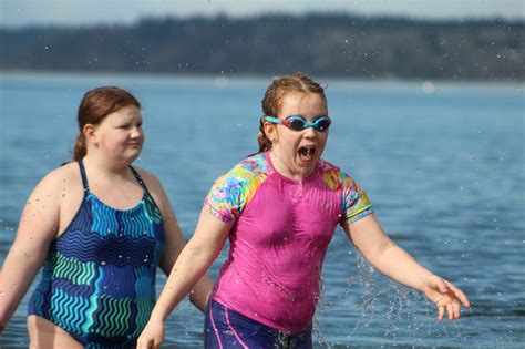 Swimmers Get Frosty At Annual Polar Bear Plunge Federal Way Mirror