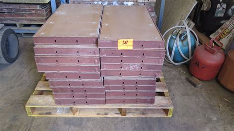 Pallet Of Symons Concrete Wall Forms Steel Ply Panels