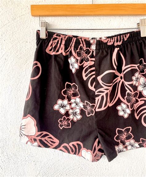 Vintage Hawaiian Floral Shorts 80s 90s Hawaii Pink Hi Gem