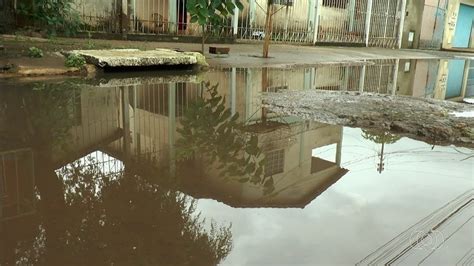 Bocas De Lobo Sem Manuten O Transformam Rua Do Bairro Goi Em Ponto De