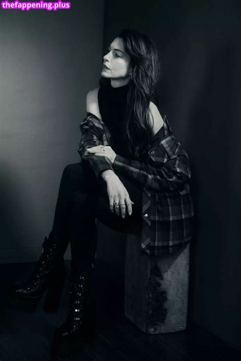 Anne Hathaway Ahathawaynews Annehathaway Heatherannie Nude OnlyFans Photo The