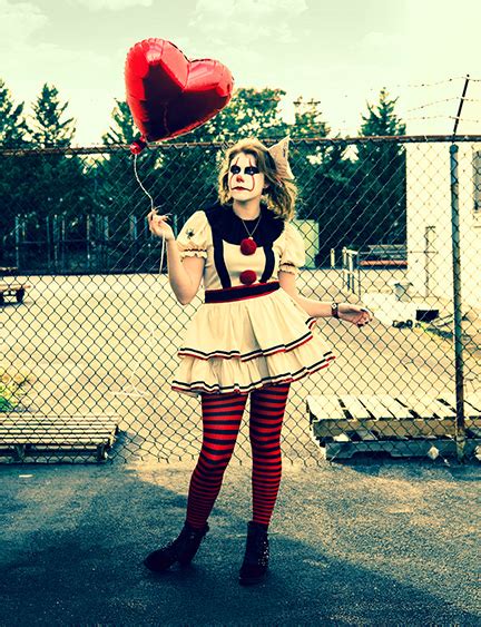 Pennywise Cosplay - Vince Robertson | Art & Photography Portfolio