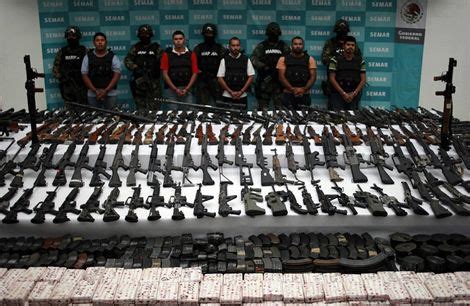 ARMAS INCAUTADAS AL NARCO MEXICANO