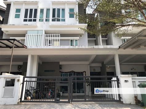 Beautiful Renovated Storey Link House Tiara South Semenyih For Sale