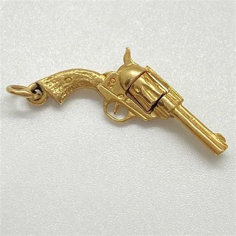 Moving Revolver Pistol Gun Vintage Charm K Gold Thr Gem