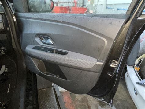 Panneau De Porte Avant Droit Pour Dacia Sandero Stepway D Occasion