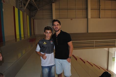 Atletas Do Sub De Forquilhinha Anjo Futsal Encontram Ex Jogador Do