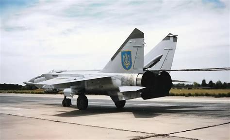 Mikoyan-Gurevich MiG-25 Foxbat - War Wings Daily