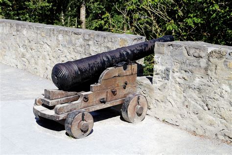Weapons And Warfare In Renaissance Europe Gunpowder 4