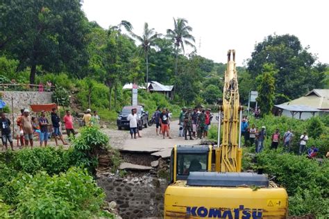 BPBD Ende Lakukan Penanganan Darurat Wilayah Terdampak Bencana ANTARA