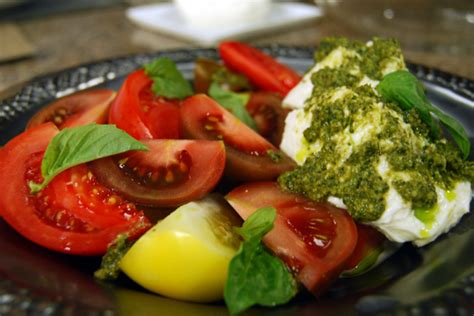 Pesto Tomato And Buffalo Mozzarella Salad Cityline