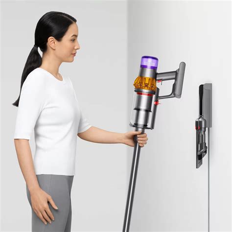 Dyson V15 Detect Cordless Vacuum Cleaner | Vacuums | Furniture ...