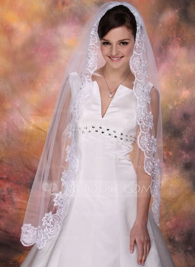 One Tier Fingertip Bridal Veils With Lace Applique Edge 006003843