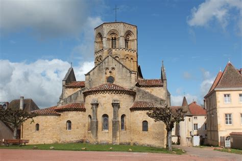 Les églises romanes en Bourgogne du sud un héritage commun à préserver