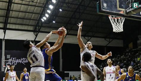 Foto Terlalu Digdaya Satria Muda Pertamina Gilas Rans PIK Basketball