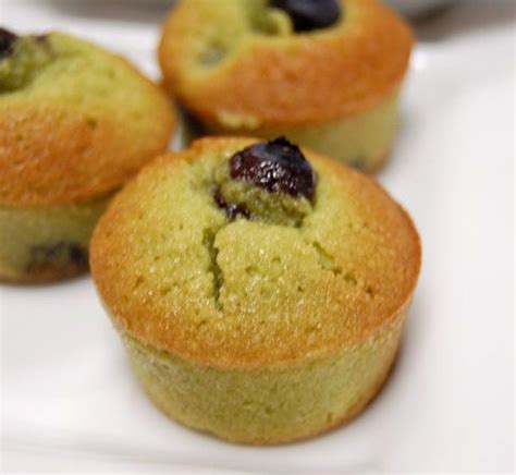 Blueberries Cakes recipe – Financier Cakes with Blueberries Recipe — Eatwell101