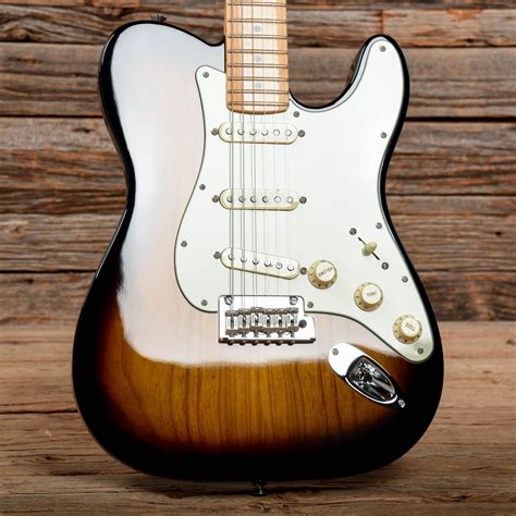 Fender Limited Edition Parallel Universe Strat Tele Hybrid Sunburst 20