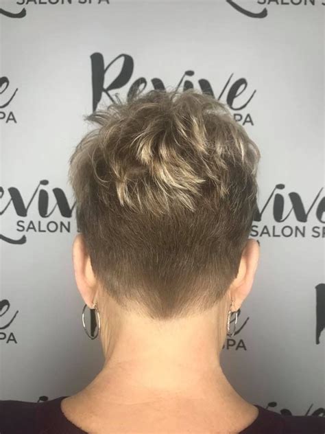 Pin By Rupert Szilvia On Pixie Bob Hair Short Blonde Hair Short