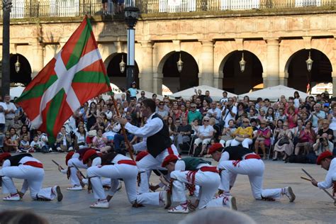 Fotos Danzas Vascas En La Plaza Nueva El Correo