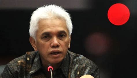 garis kemiskinan naik hatta bilang wajar tempoco