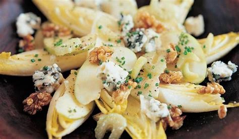 Roquefort Walnut And Chicory Salad レシピ