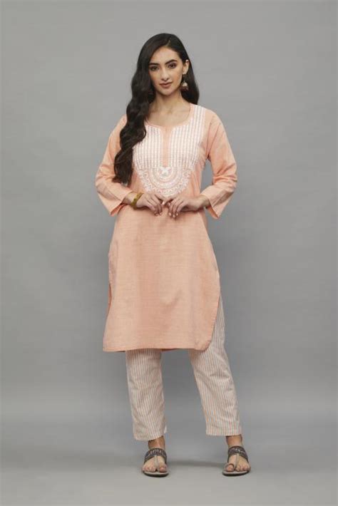 Buy Kalakarm Embroidered Lucknowi Chikankari Khadi Cotton Kurta With