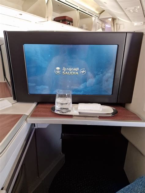 Saudi Airlines Business Class Review 787 Jed / Man