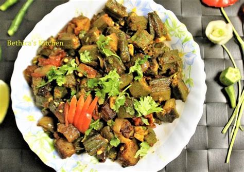 Okra Tomato Curry Recipe By Bethica Das Cookpad