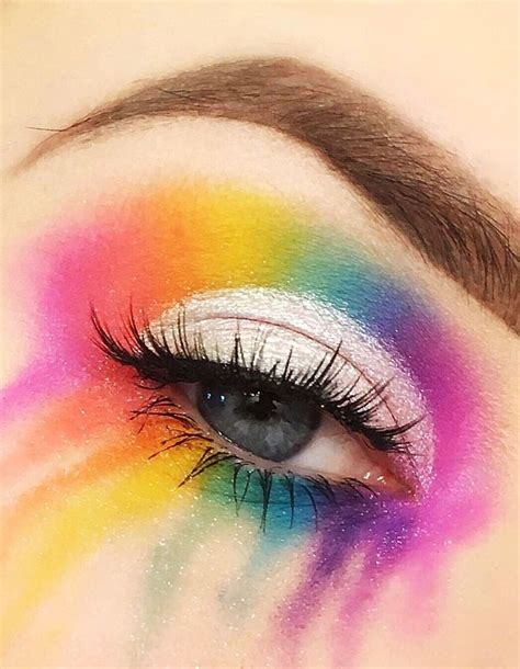 47 Simple And Colorful Eye Makeup Ideas For Blue Eyes Page 17 Of 47 Womens Ideas Colorful