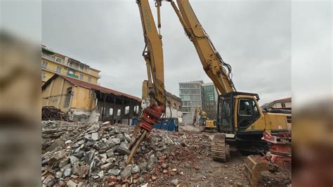 Iniziati I Lavori Di Demolizione Dei Vecchi Fabbricati Nellarea Ex