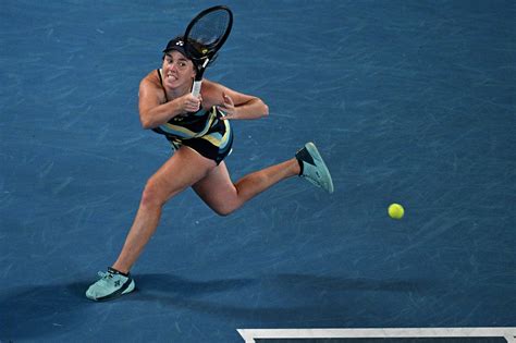 Iga Swiatek, World No 1, out of Australian Open after defeat by Linda ...