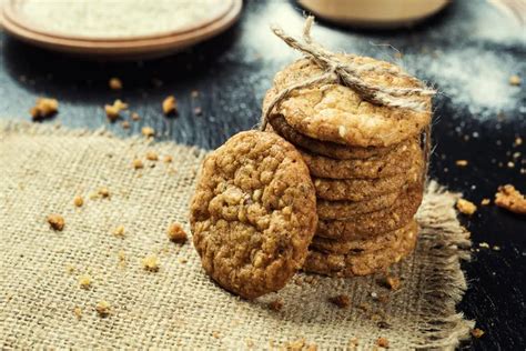 Perfectly Chewy Anzac Biscuits Recipe With Nutrition Facts