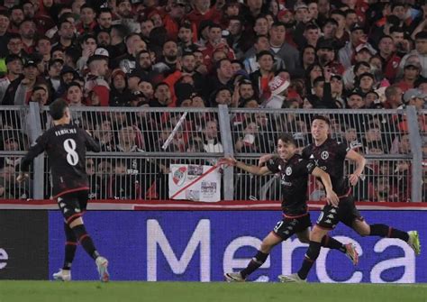 Huracán dio el golpe en El Monumental y le sacó el invicto a River