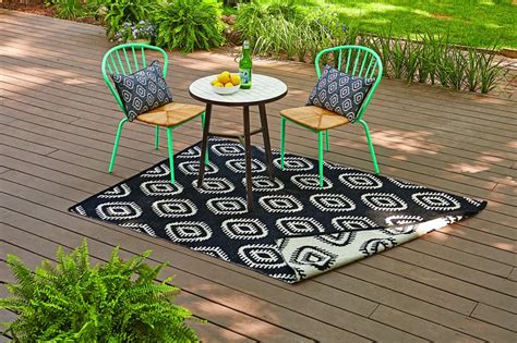 Better Homes and Gardens Outdoor Diamond Wandering Ikat Rug | Best ...