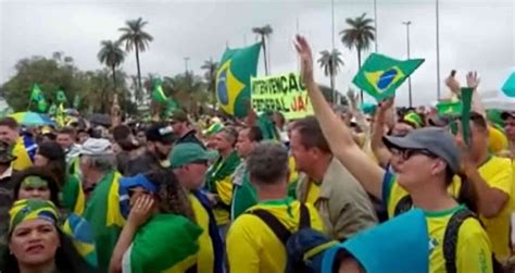 Interven O Militar Veja V Deos De Manifestantes Pedindo A O Das