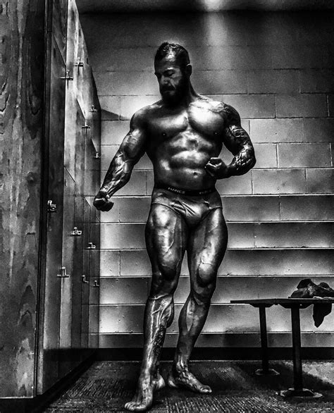 Pin By Will Sokolowski On Bodybuilding Bodybuilding Bodybuilders Ifbb