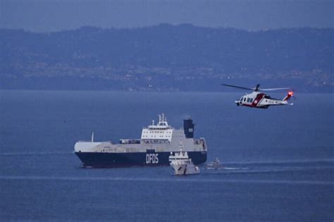 IZNENADNA OTMICA TERETNOG BRODA Talijanski Specijalci Oslobodili