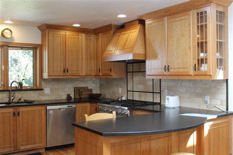 Kitchen Countertop Ideas With Honey Oak Cabinets