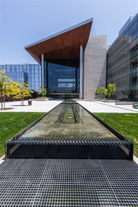 longbeach-courthouse-courtyard-building-photo - California Process ...