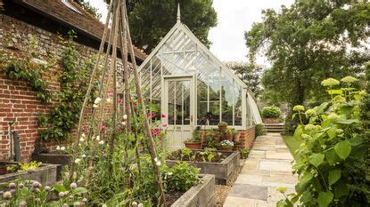 How To Use A Greenhouse To Grow Plants Fruit And Vegetables Gardeningetc